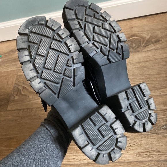 Steve Madden Hailey Chunky Heel Black vegan Patent Bling Buckle 7.5 preppychic - Picture 5 of 7